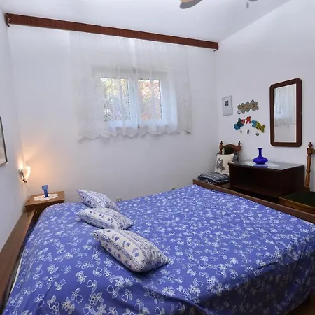 Apartment 2m *