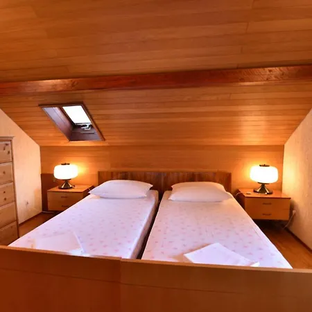 Apartment 2m Dolac